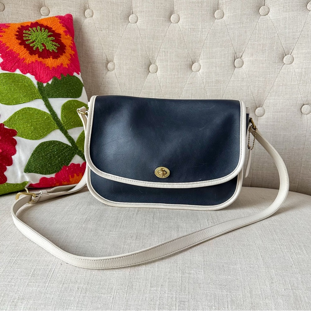 Vintage COACH Spectator 9667 Navy & White Leather City Bag – 2001, Costa Rica